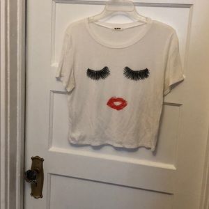 Adorable T-Shirt with Eyelashes and Lips👄